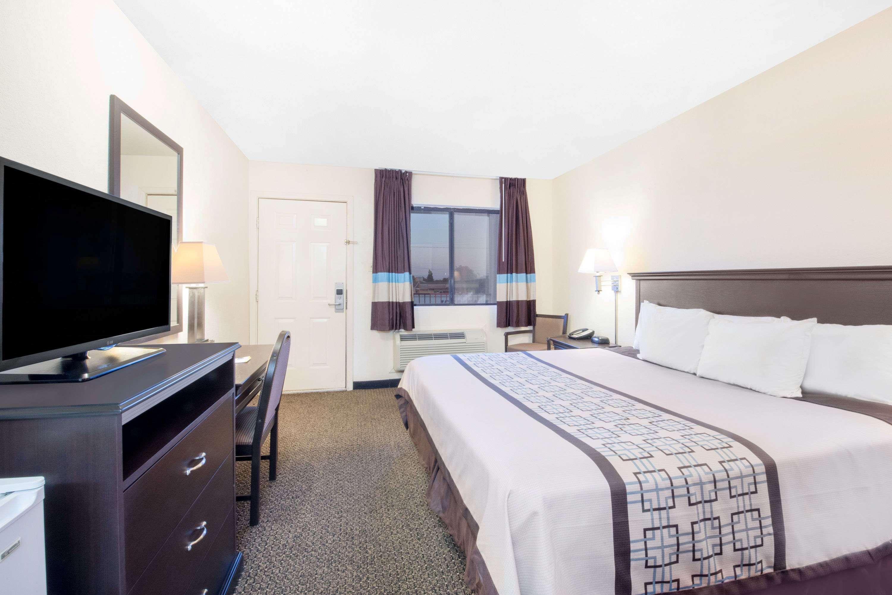 Days Inn By Wyndham Hobbs Kültér fotó
