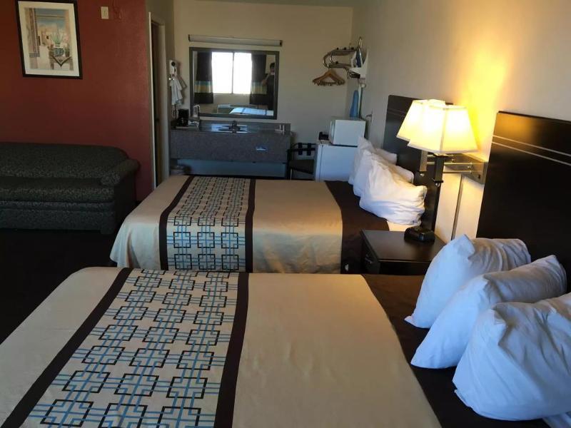 Days Inn By Wyndham Hobbs Kültér fotó